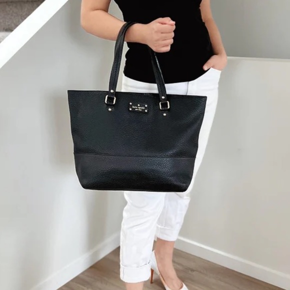 kate spade Handbags - Kate Spade Black Pebbled Leather Tote